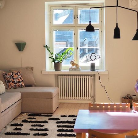 Urban Penthouse Next To Metro With City Views Helsinki Exterior photo