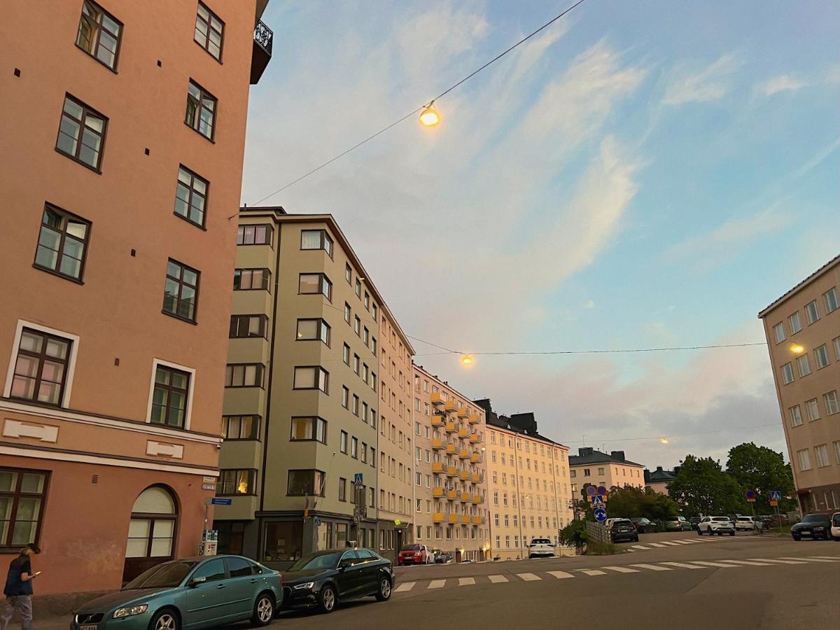 Urban Penthouse Next To Metro With City Views Helsinki Exterior photo